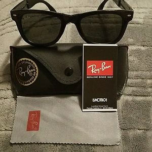Ray bans new without tag.